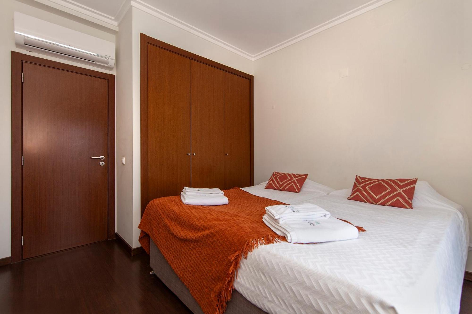B04 - Luxury 2 Bed W Terrace Pool Lejlighed Lagos Eksteriør billede